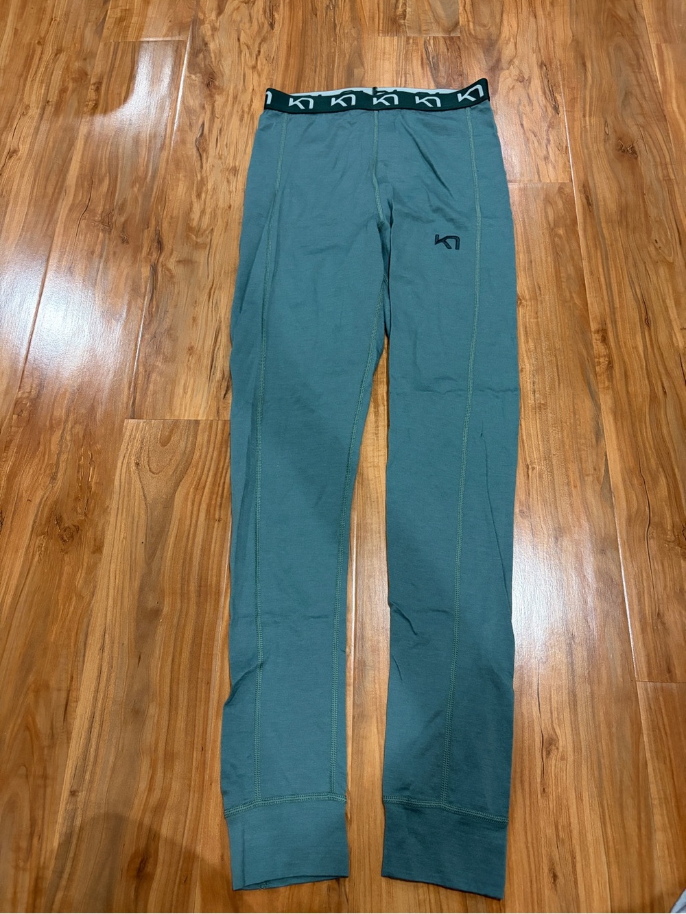 Kari Traa Green wool base layer